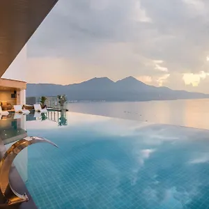 https://radisson-hotel-danang.hotelsofhoian.com